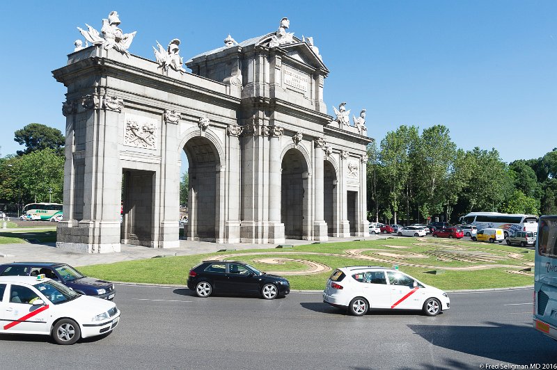 20160607_175438 D4S.jpg - Puerta de Alcalá stands at Plaza de la Independencia in Madrid.  Originally built in 1599, when Carolos III first saw it, he ordered it demolished.  It was rebuilt in 1778.